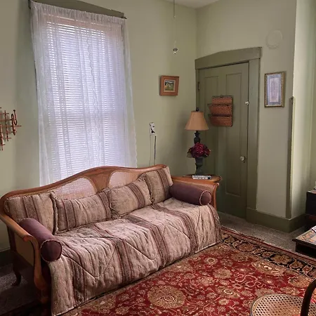 Mansion On The Mile B&B-2